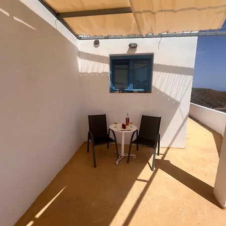 アパート Aigli *